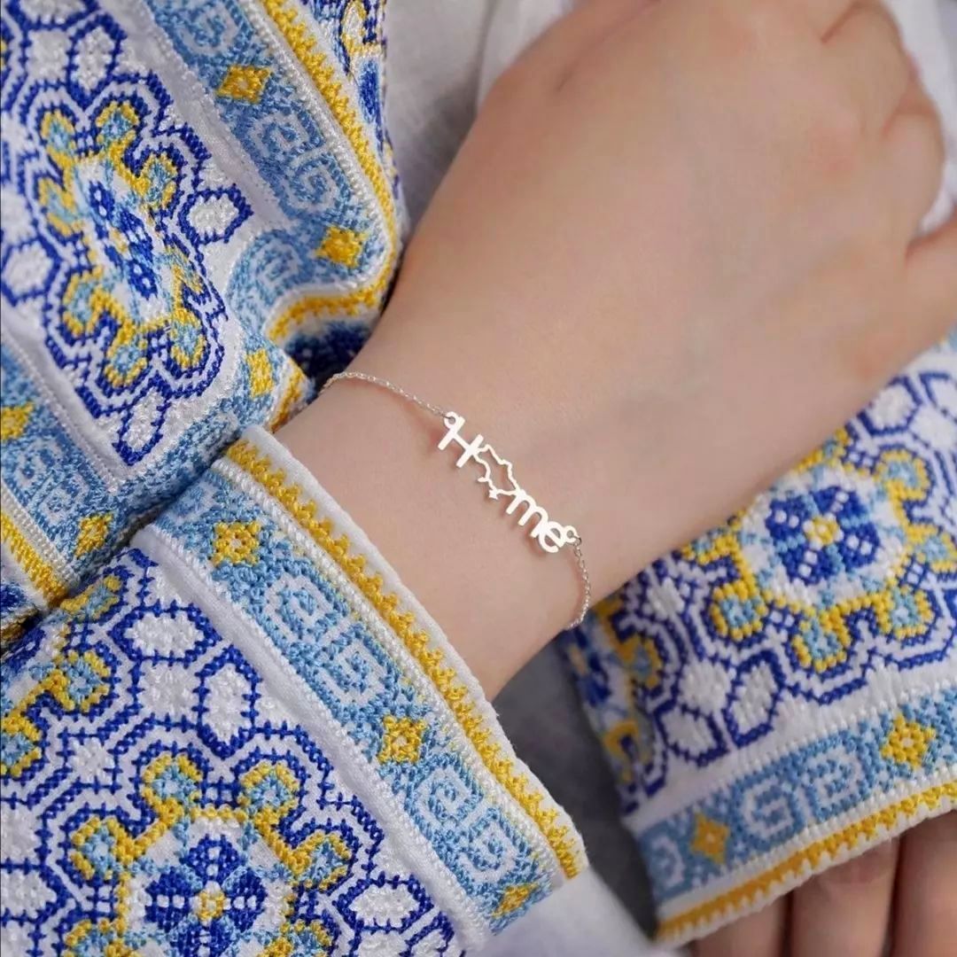 Срібний жіночий браслет з родієвим покриттям Дім 💙💛