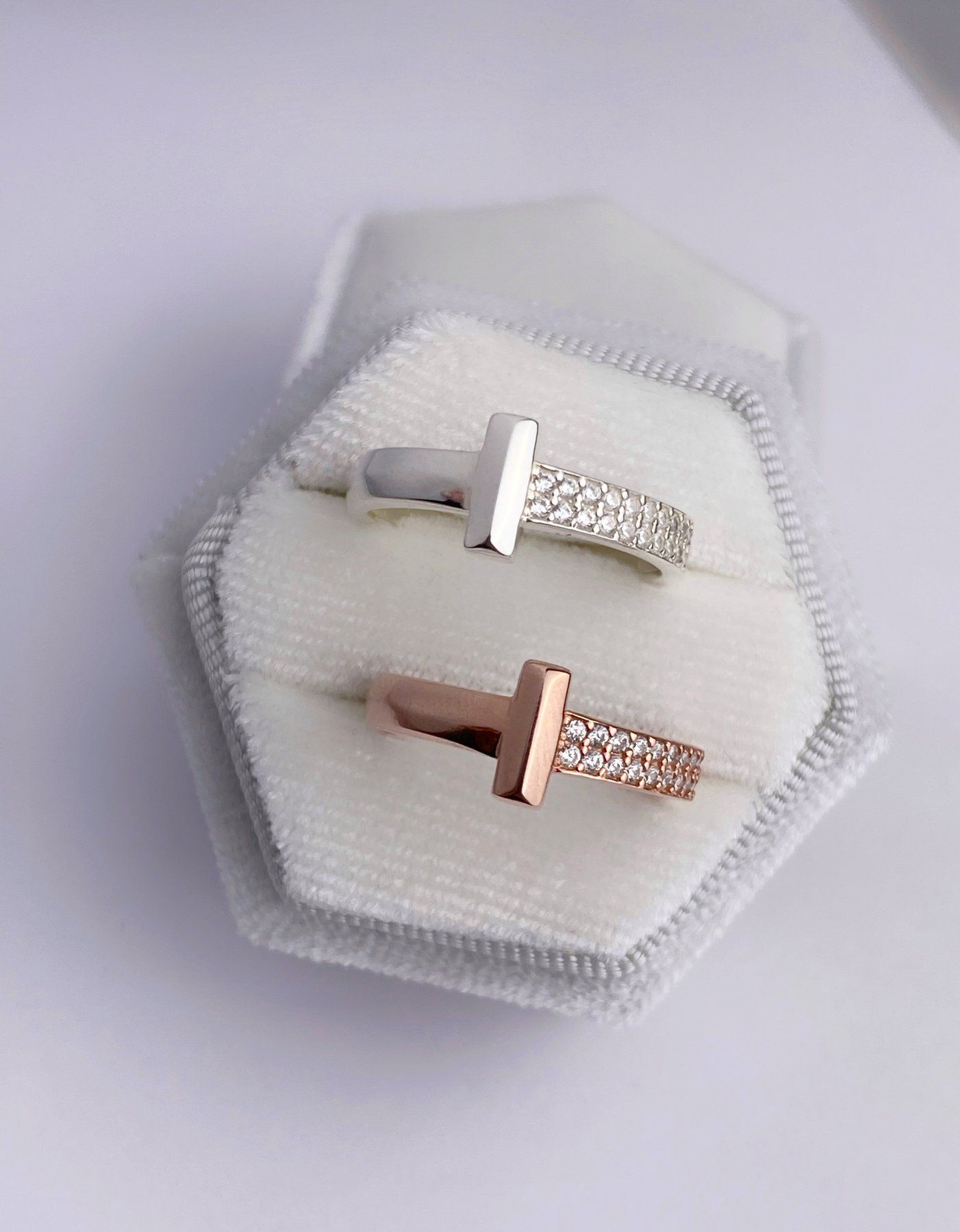 Срібна каблучка в брендовому стилі Tiffany з родієвим покриттям або в позолоті