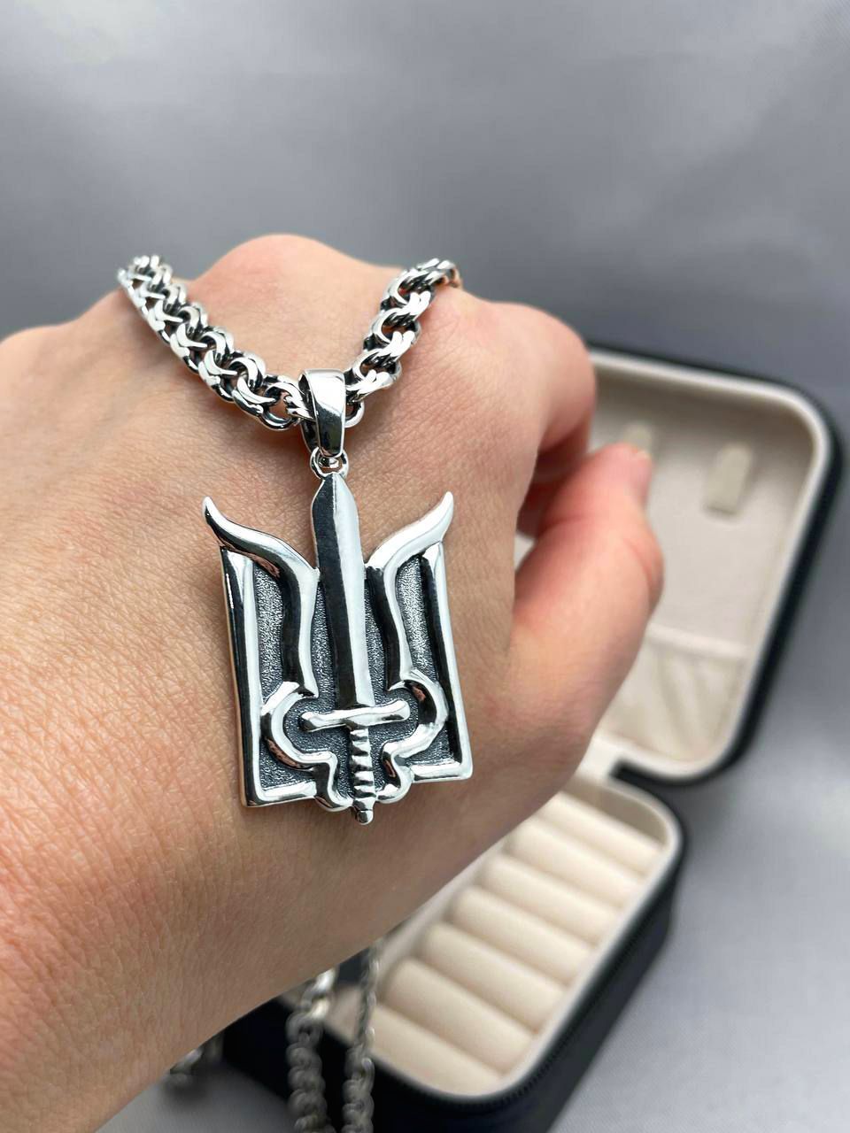 Срібний підвіс Тризуб з Мечем
