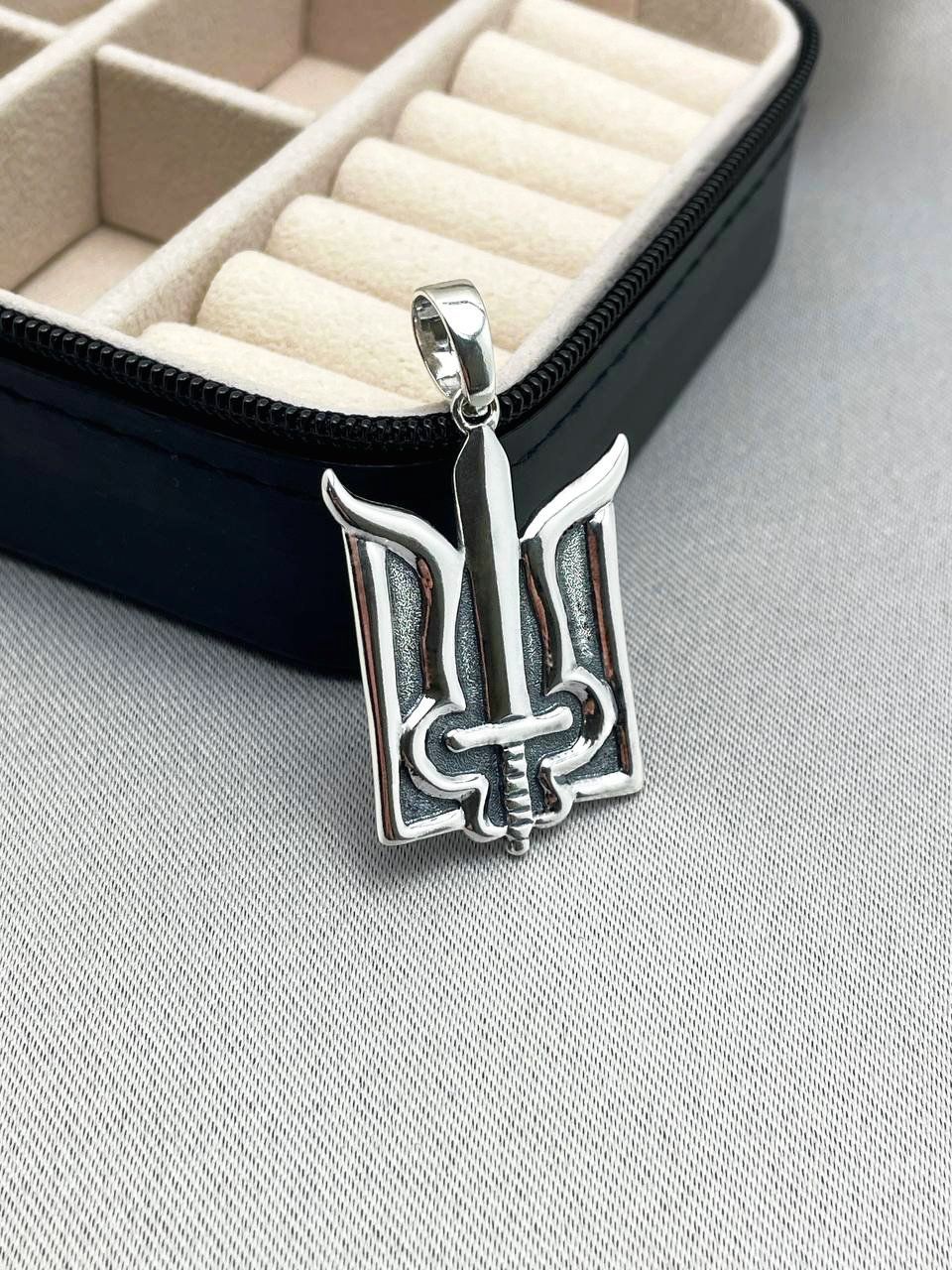 Срібний підвіс Тризуб з Мечем