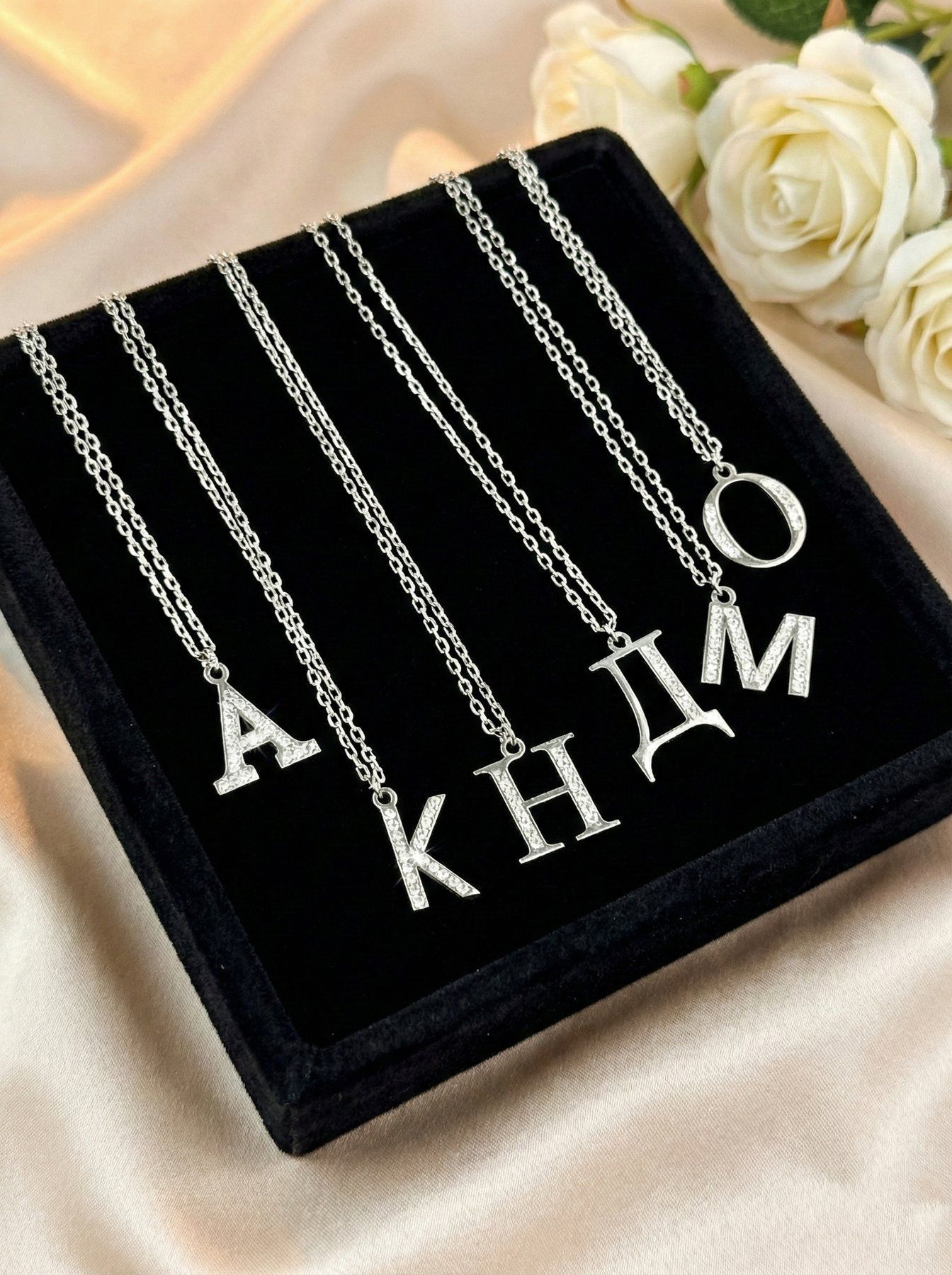 Срібне кольє з Буквою з родієвим покриттям або в позолоті