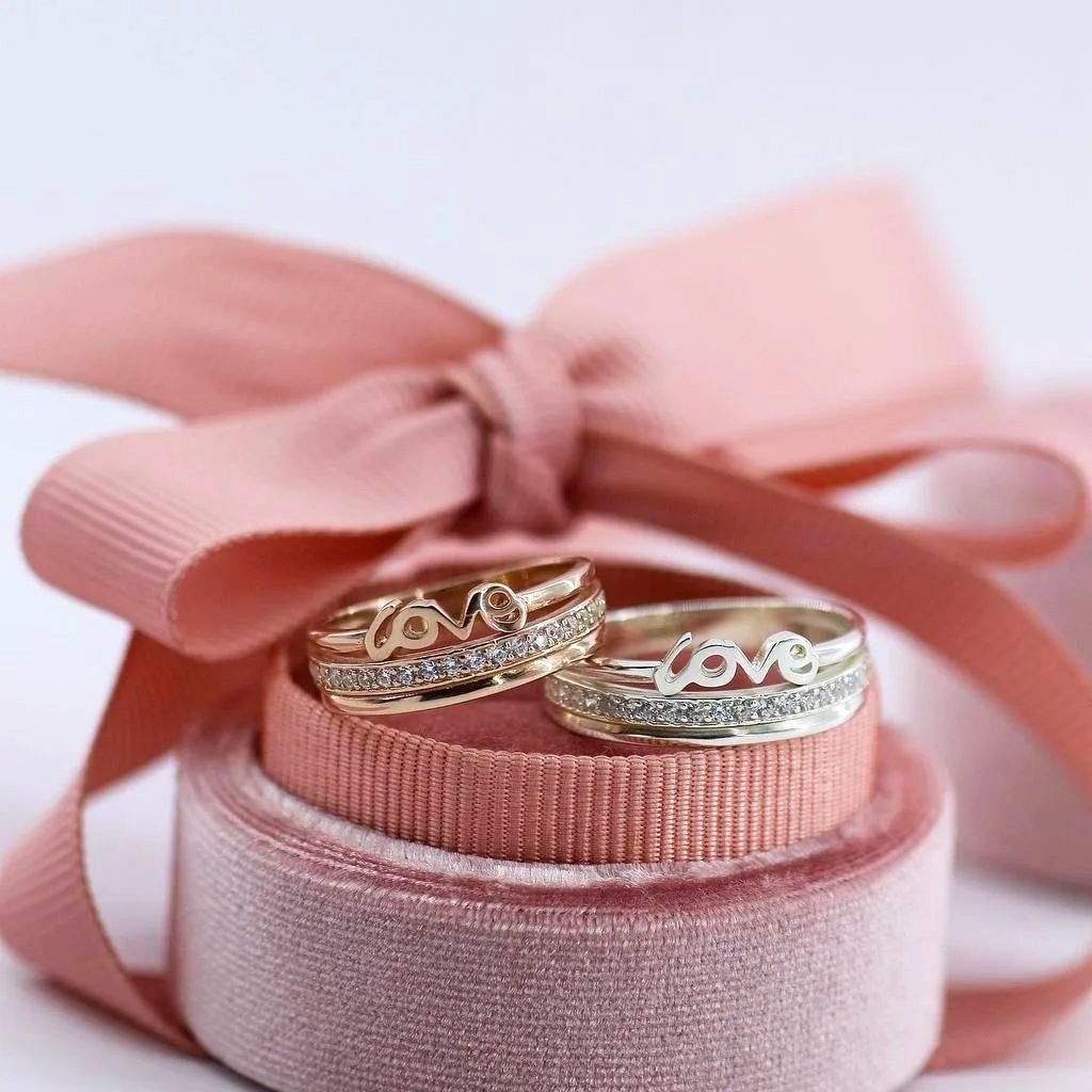 Срібна каблучка Love❤️ з родієвим покриттям або позолотою