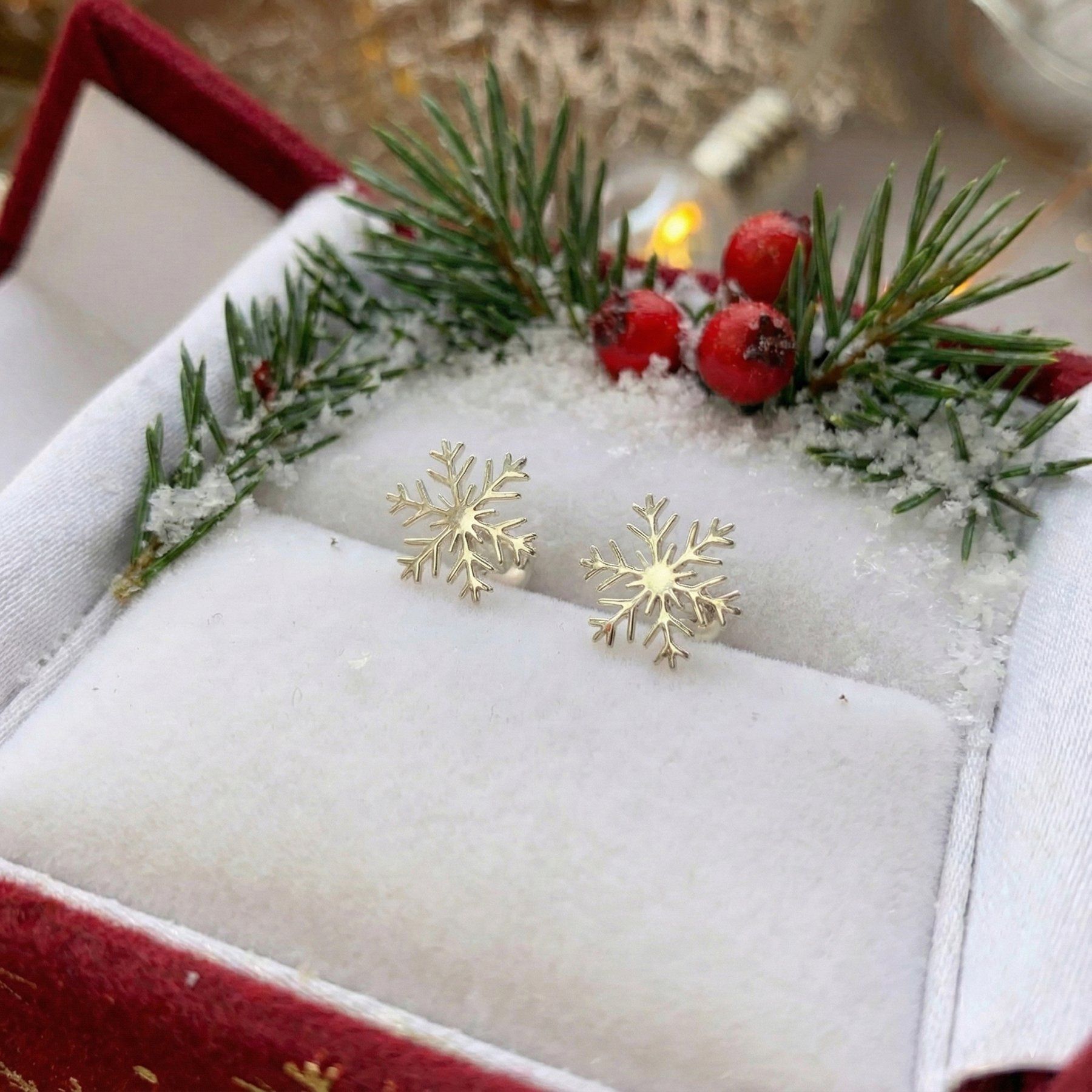 Срібні сережки-пусети Сніжинки з родієвим покриттям ❄️