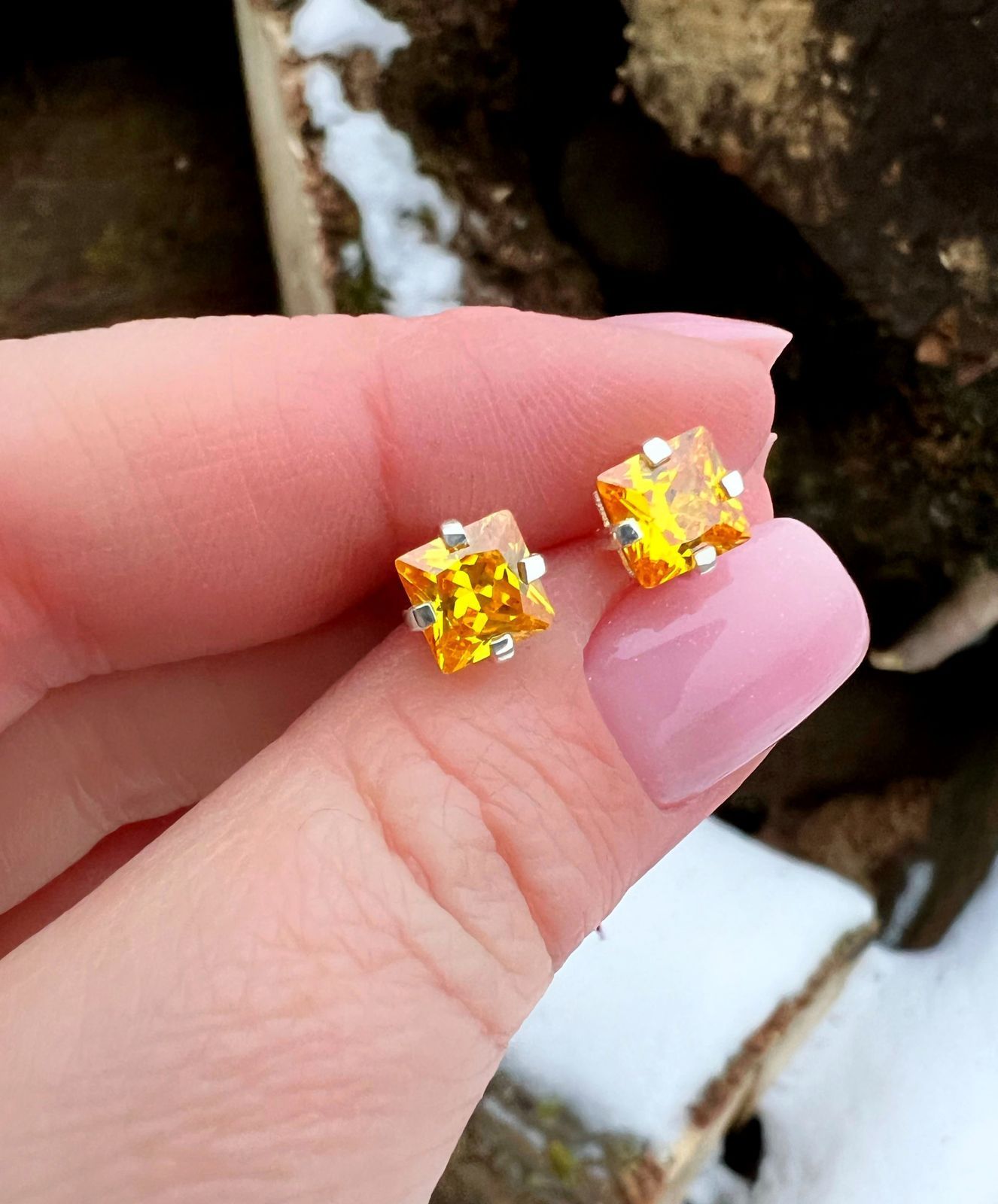 Срібні сережки-гвіздочки з родієвим покриттям  💙💛